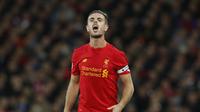 Kapten Liverpool Jordan Henderson (Reuters / Ed Sykes)
