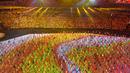 Penari beraksi pada pembukaan Olimpiade Rio 2016 di Stadion Maracana, Rio de Janeiro, Brasil. (AFP/Antonin Thuillier)
