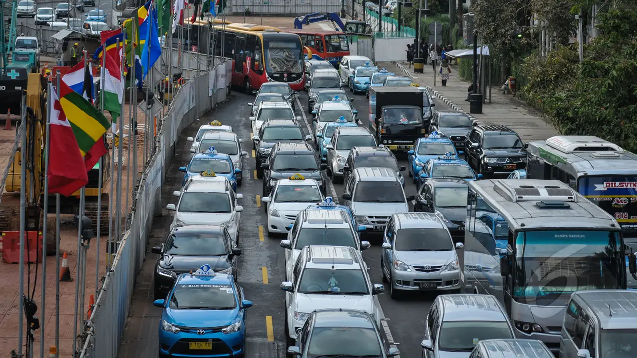 Kondisi Jalan Utama di Jakarta Saat Buka Tutup Arus Lalu Lintas