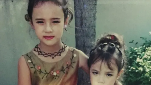 Potret Cantik Valerie Bowie, Adik Pamela Bowie (credit: instagram/valeriebowie13)