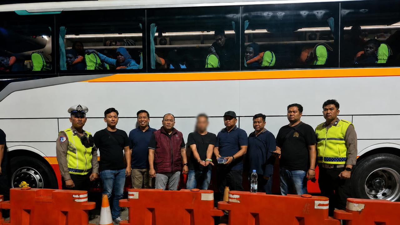 Kondektur Bus Antar Kota Ditangkap, Sabu Disembunyikan dalam Botol Permen