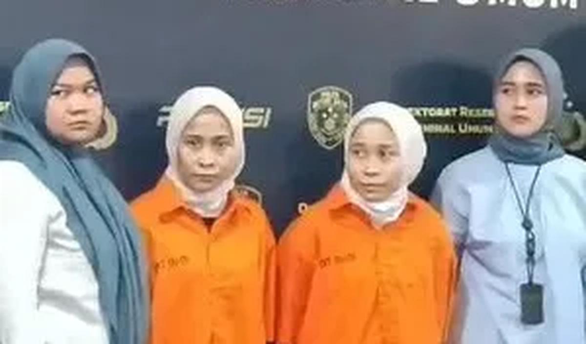 Kanit 4 Subdit Jatanras Ditreskrimum Polda Metro Jaya, Kompol Reza Mahendra menerangkan, buku rekening salah satu bank itu digunakan para tersangka saat bertransaksi dengan para korban.