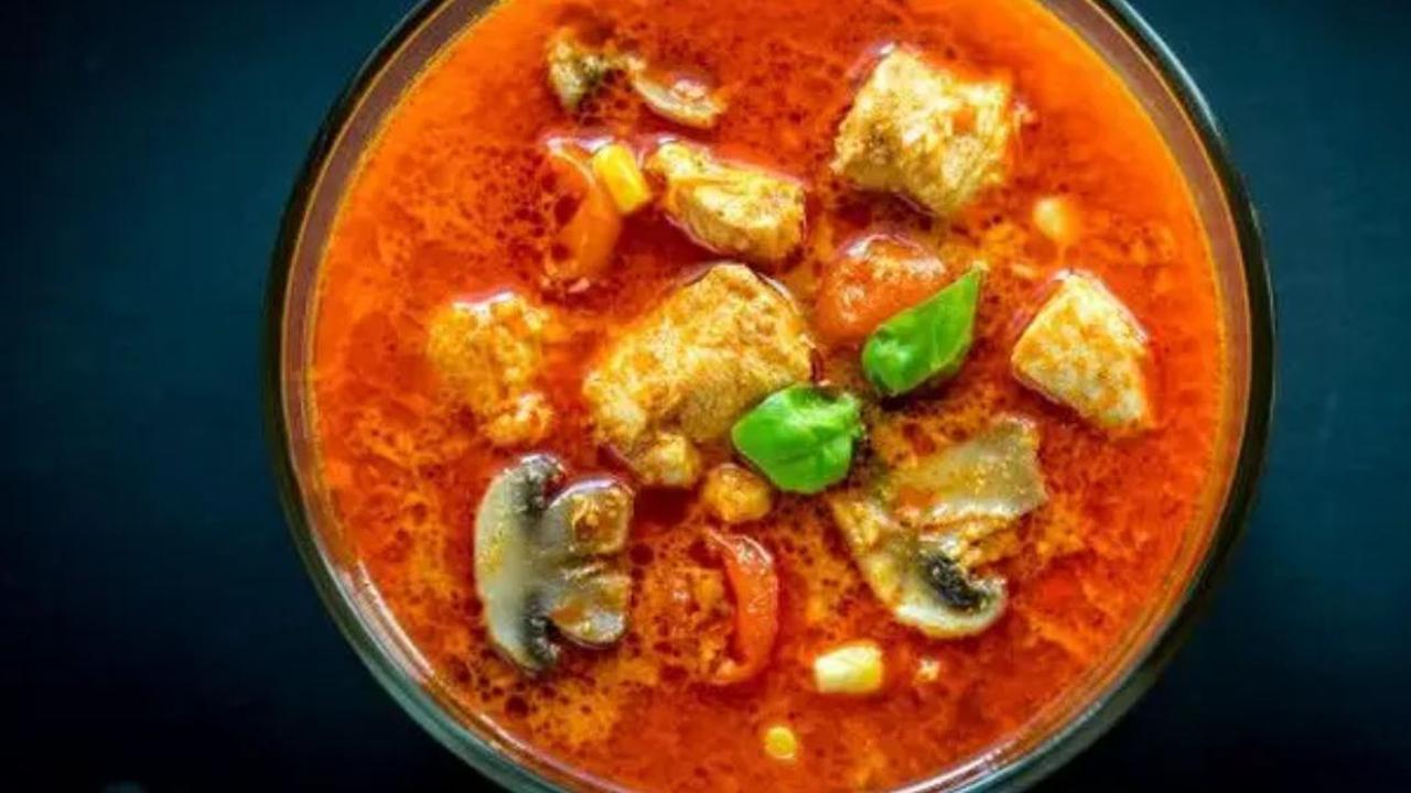 Cara Mudah Membuat Opor Ayam, Rahasia Agar Bumbu dan Daging Matang Sempurna