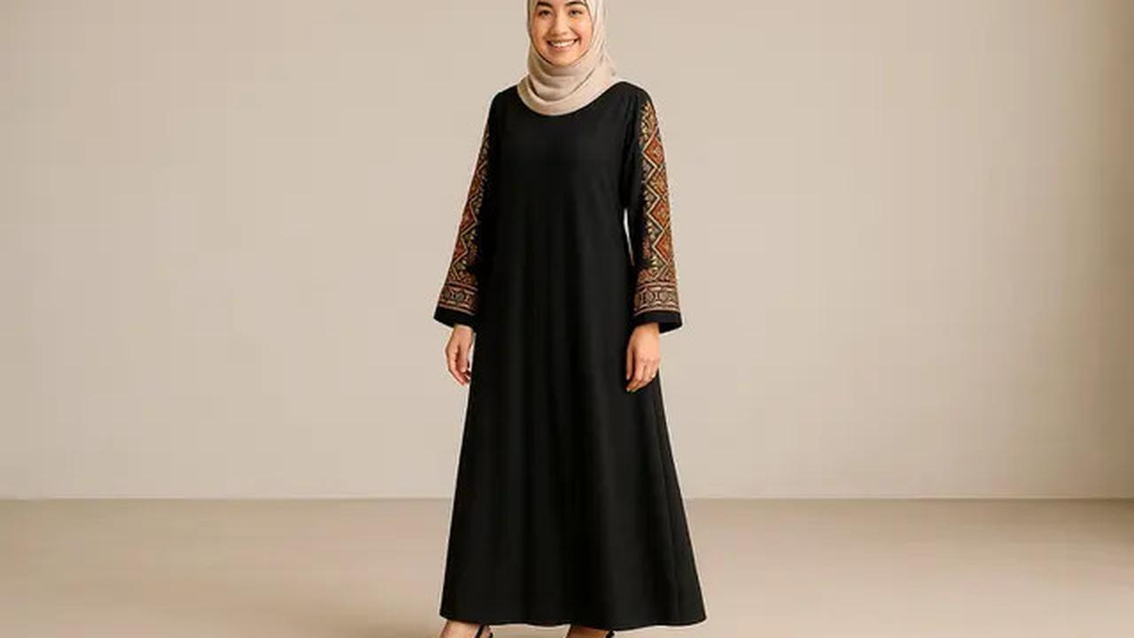 9 Model Gamis Hitam Kombinasi Bordir, Tampil Stylish dan Elegan Tanpa Kaku