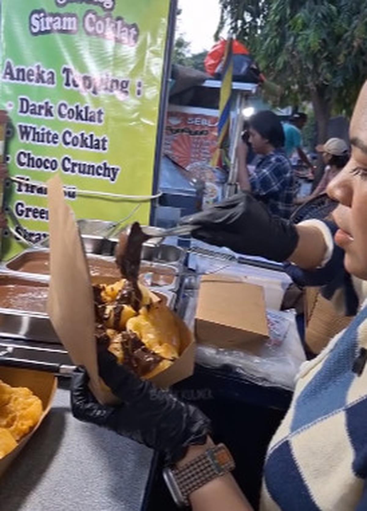 Penghasilan Tukang Gorengan ini 5 kali UMR