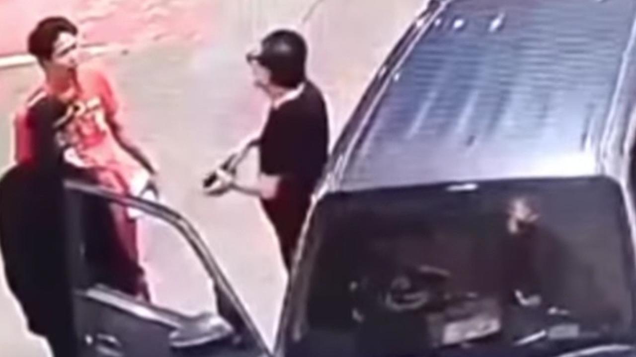 Viral Pria Todongkan Pistol ke Petugas SPBU Rest Area Cibubur