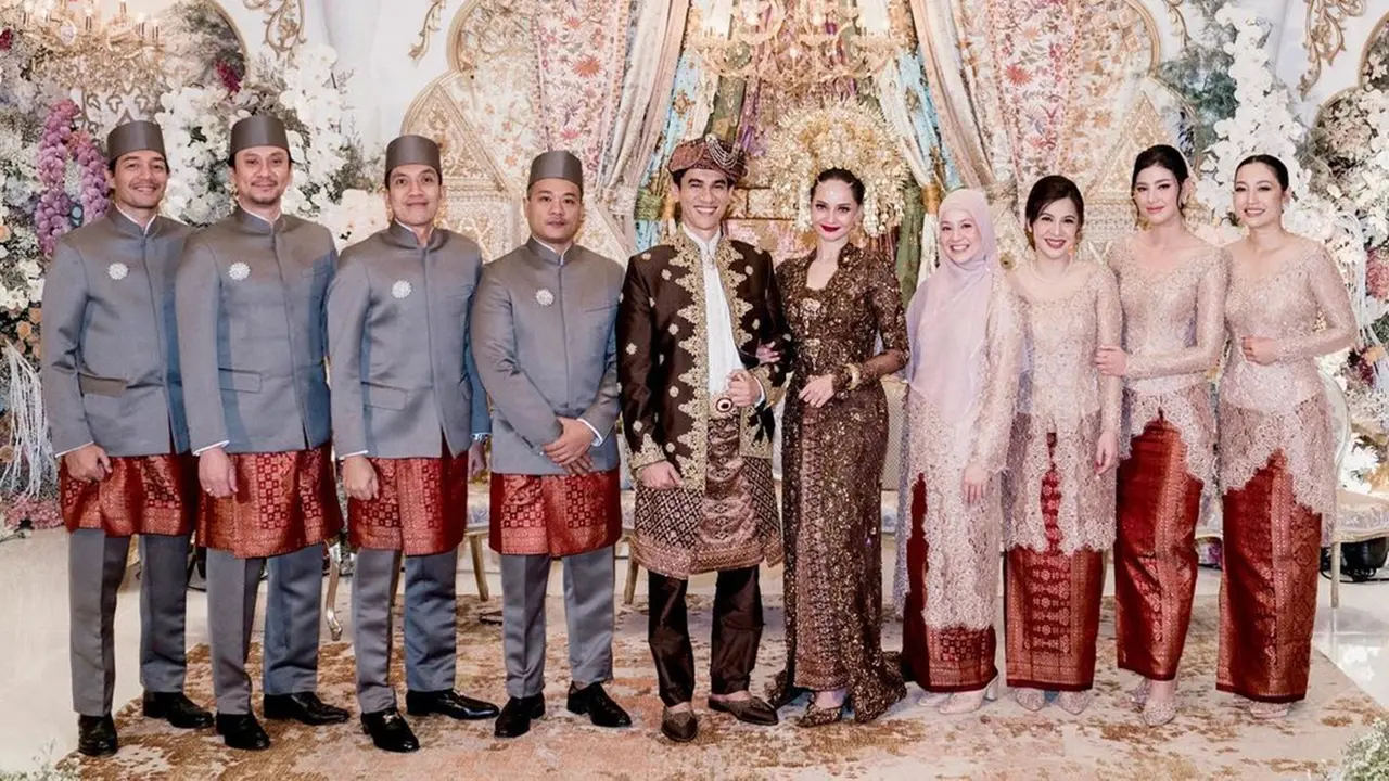 6 Potret Natasha Rizky di Pernikahan Enzy Storia, Tampil Bersama Desta