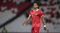 Pemain Timnas Indonesia U-22, Ronaldo Kwateh saat laga uji coba internasional antara Timnas Indonesia U-22 melawan Timnas Lebanon U-22 di Stadion Utama Gelora Bung Karno (SUGBK), Senayan, Jakarta, Jumat (14/04/2023). Pertandingan ini menjadi salah satu bentuk persiapan untuk SEA Games 2023 di Kamboja. (Bola.com/Bagaskara Lazuardi)