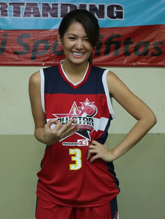 Setelah kesibukannya sebagai Putri Indonesia dan kegiatannya didunia entertainment, Maria mulai mengurangi jadwal bermain basket. Hanya saat-saat tertentu ia bermain basket. (Andy Masela/Bintang.com)