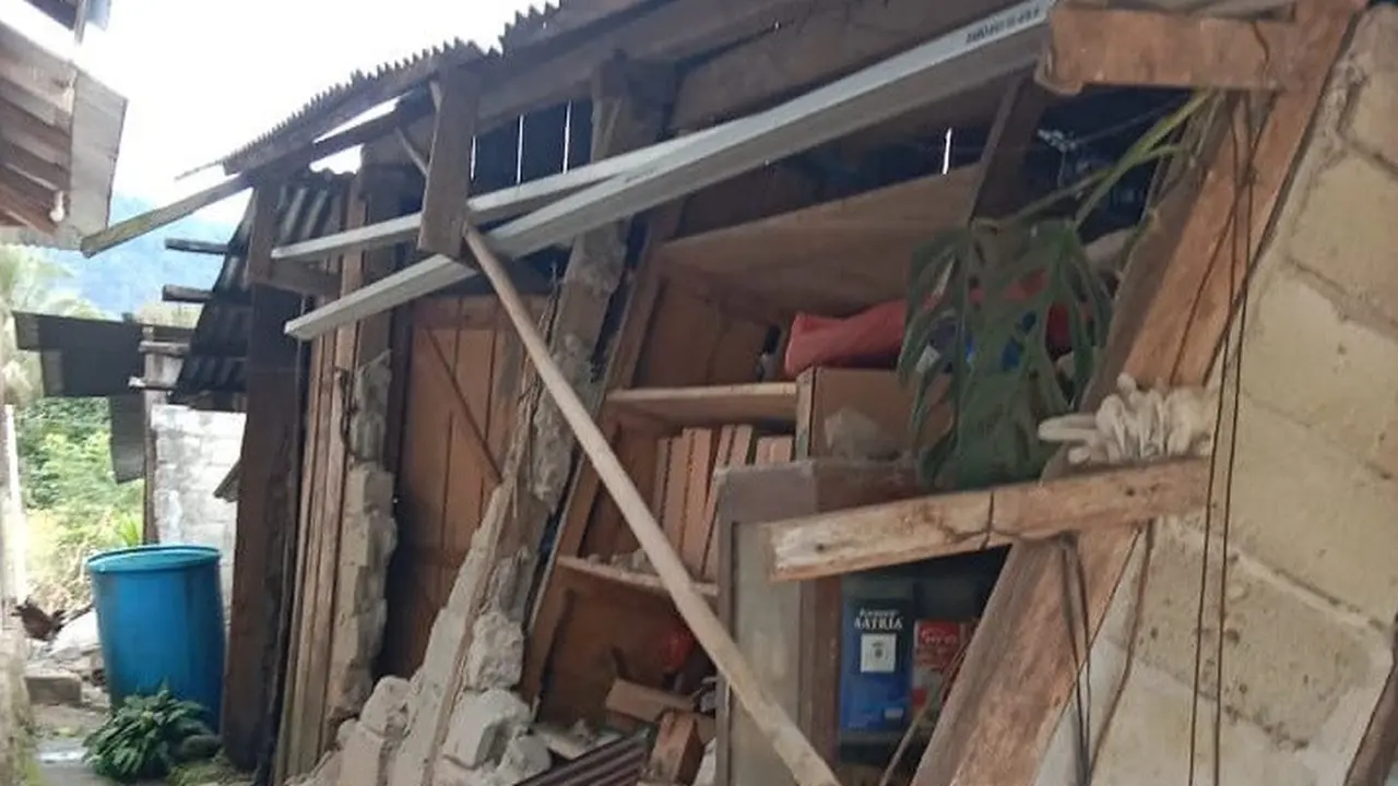 rumah di kabupaten Sigi terdampak gempa