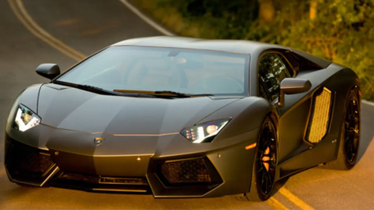 Lamborghini Aventador dalam Transformer 4 (Michael bay)
