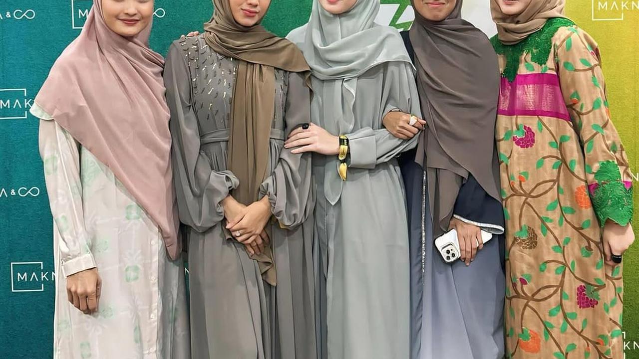 Potret Iris Wullur Ikut Kajian Bertajuk Titik Terendah, Nangis dan Peluk Sahabat