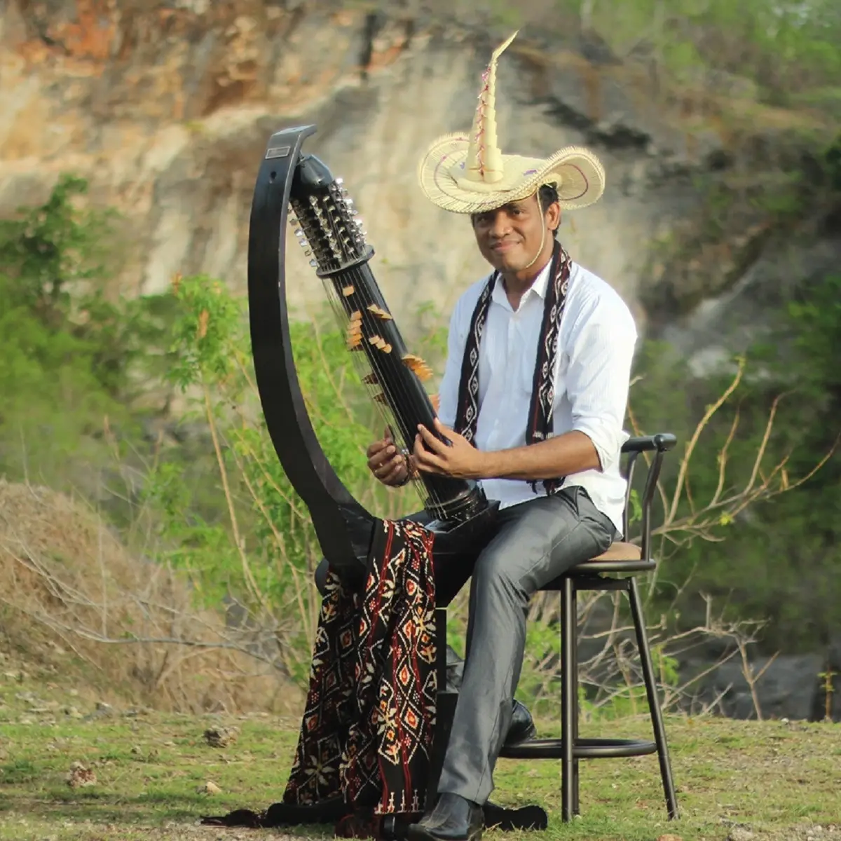 10 Alat Musik Tradisional Nusa Tenggara Timur Lengkap