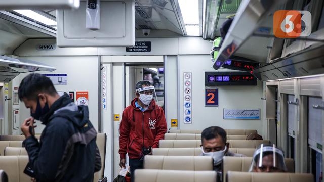 Pengguna KA Jarak Jauh Diwajibkan Menggunakan Pelindung Wajah