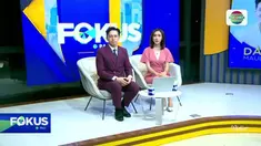 Simak informasi dalam Fokus Pagi edisi (18/11) dengan pilihan topik-topik sebagai berikut, Mobil Patroli Tabrak Pohon, Kapolsek Meninggal, Kebakaran di Permukiman Padat, Banjir Rendam Permukiman, Bocah 5 Tahun Tenggelam di Sungai.