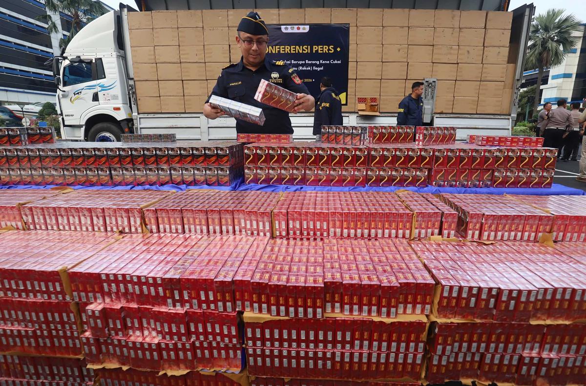 FOTO: Bea Cukai Gagalkan Peredaran  8,9 Juta Batang Rokok Ilegal