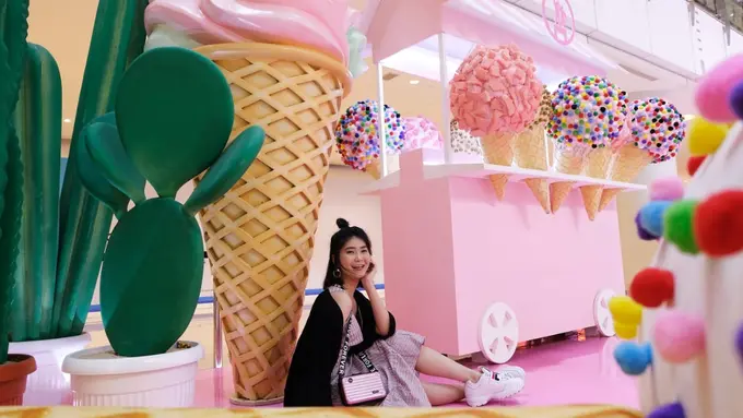 Summer Pool Party Grand Indonesia