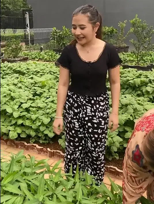 Prilly Latuconsina (Instagram/prillylatuconsina96)