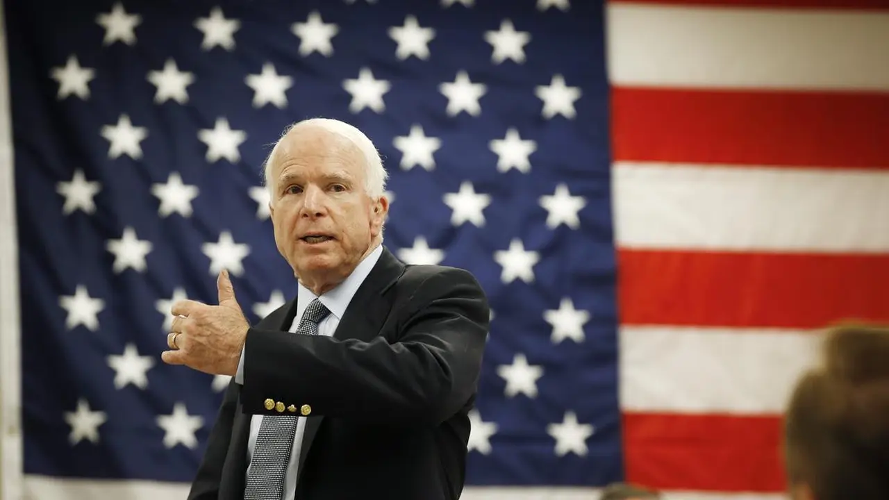 John McCain (AP PHOTO)