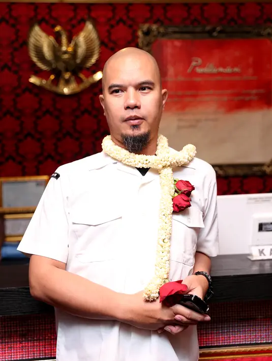 Pentolan Republik Cinta Manajemen (RCM) ini menaruh prioritas pada sound system, koleksi lagu, serta dokumentasi di rumah karaokenya tersebut. (Andy Masela/Bintang.com)