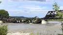 Kereta barang milik Montana Rail Link melakukan perjalanan ke arah barat dekat Reed Point melalui pedesaan yang jarang penduduknya di Stillwater County. (AP Photo/Matthew Brown)