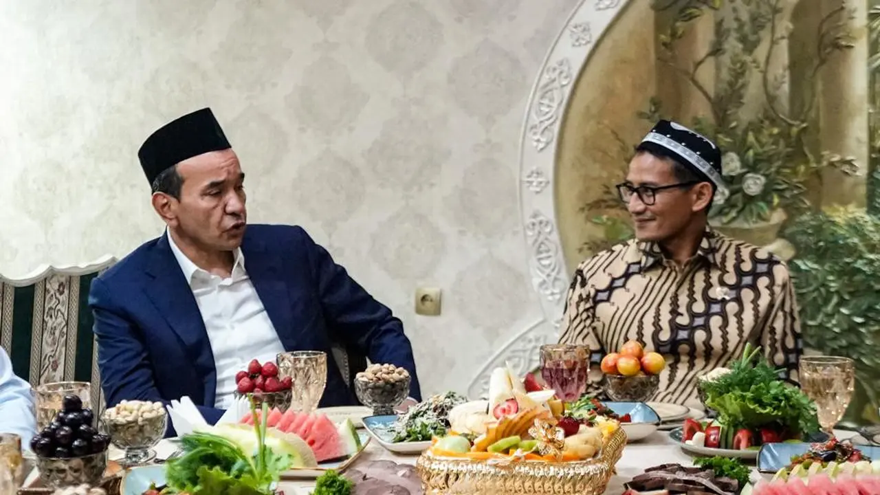Catatan Perjalanan Sandiaga Uno ke Uzbekistan, Promosi Wisata Kesehatan hingga Rencana Buat Prasasti Sukarno