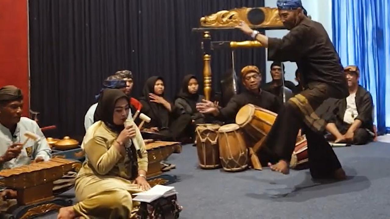 Kesenian Gekbreng khas Sukabumi