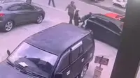 Viral anak anggota DPRD Wajo tinju dan tendang juru parkir (Liputan6.com/Istimewa)