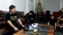 "Saya sendiri bingung, mungkin dia cari kebebasan, for fun. Ketika sudah nikah harusnya melihat baik buruknya sebelum melangkah, kan ada anak," kata Steven Rumangkang menjelaskan dugaannya. (Andy Masela/Bintang.com)