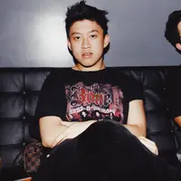 "Terima kasih sudah mengadopsiku para ayah," tulis Rich Brian seraya membalas cuitan itu. (instagram/brianimanuel)