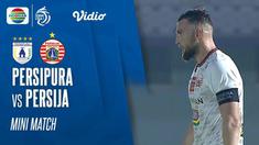 Berita video mini match pekan ketiga BRI Liga 1 2021/2022 antara Persipura Jayapura melawan Persija Jakarta pada Minggu (19/9/2021) malam hari WIB.