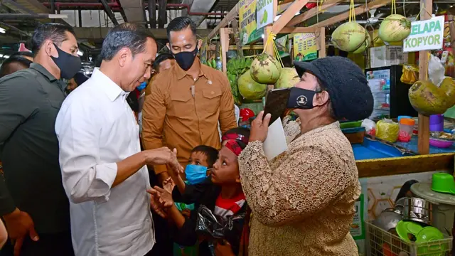 Usai Panen Raya Petani, Presiden Jokowi Pastikan Pasokan Beras Terus Bertambah