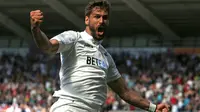 Penyerang Swansea City, Fernando Llorente dikabarkan akan merapat ke Chelsea, Llorente masih memiliki satu tahun kontrak bersama Swansea, namun jik ada tawaran dengan harga menarik semua hal bisa terjadi. (AFP/ Geoff Caddick)