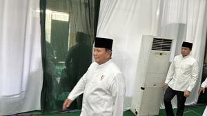 Prabowo Hadiri Penutupan Muktamar ke-35 NU, Disambut Gus Kikin