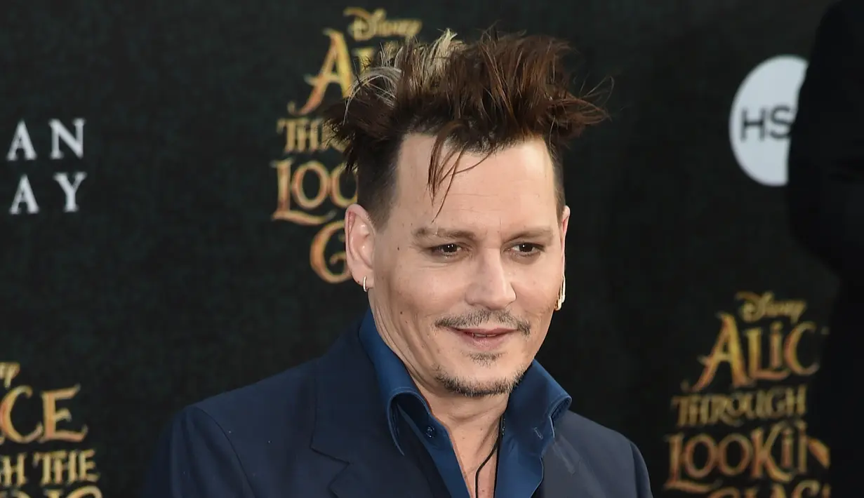 Padahal Johnny Depp tak terlalu setuju dengan pilihan karier sebagai model yang dijalani oleh putrinya. Namun sebagai sosok orangtua, dirinya hanya mendukung dan mendoakan. (AFP/Bintang.com)