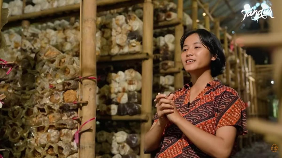 Anggi Aptiningsih, petani jamur asal Banyuwangi