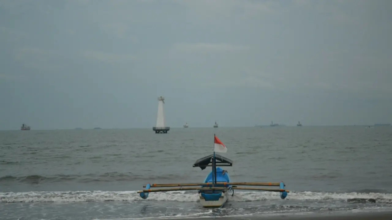 Ilustrasi – Pantai Selatan Cilacap. (Foto: Liputan6.com/Muhamad Ridlo)