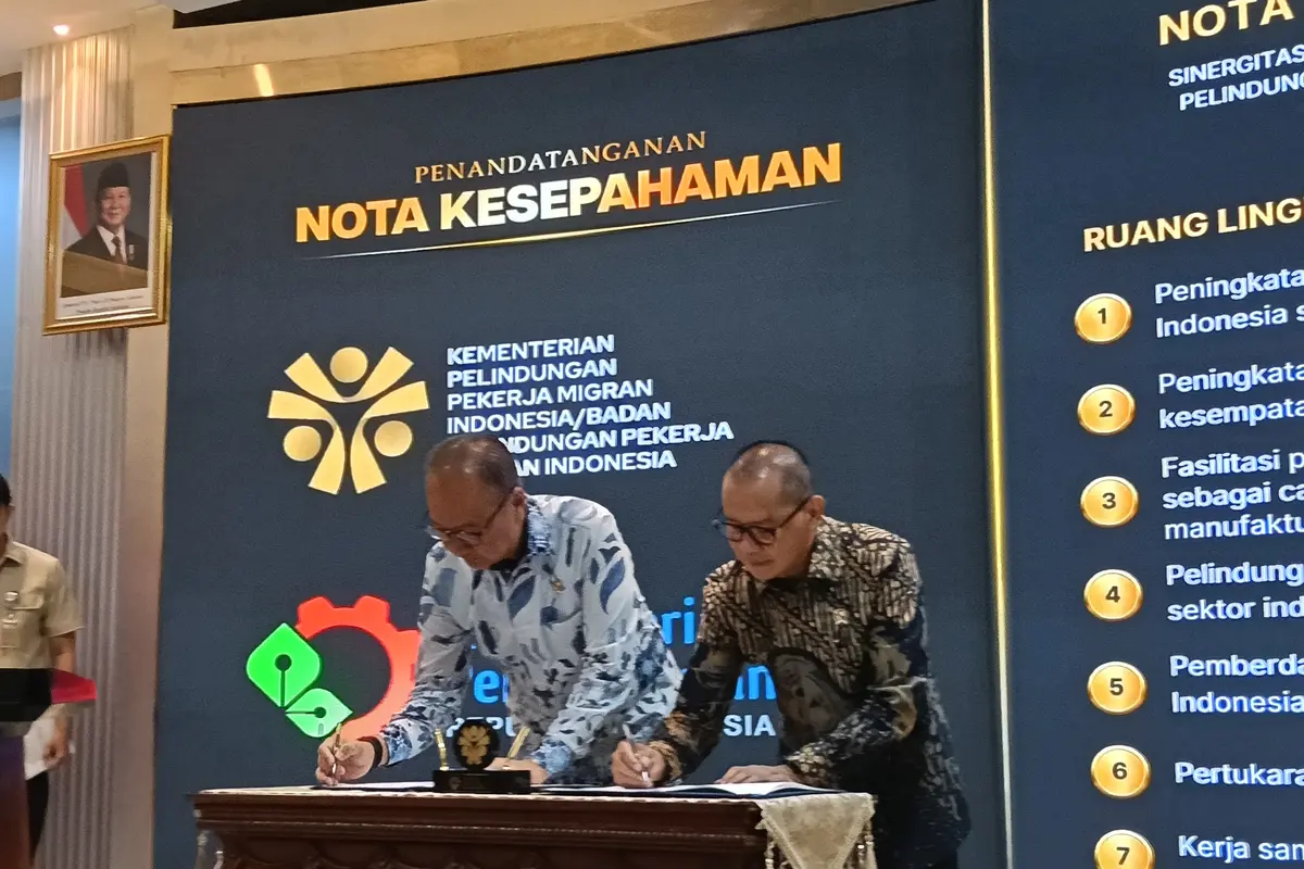 Menteri Pelindungan Pekerja Migran Indonesia (P2MI), Mukhtarudin, melakukan penandatanganan nota kesepahaman (MoU) dengan sejumlah menteri lain.