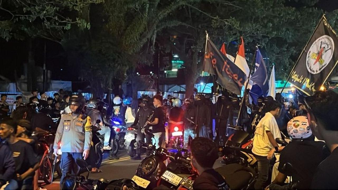 Ribuan Warga Ambon Padati Jalan Raya, Semarakkan Malam Takbiran Idul Fitri 1447 H