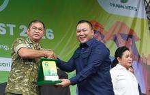 FOTO: Kasad Terima Penghargaan Kepemimpinan Bidang Ketahanan Pangan