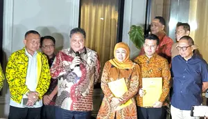 Partai Golkar resmi mengusung pasangan Khofifah Indar Parawansa dan Emil Dardak dalam Pilkada Jawa Timur 2024. (Liputan6.com/Nanda Perdana Putra)
