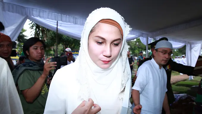 [Bintang] Marini Zumarnis