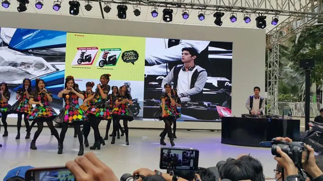 Momen Langka, JKT48 Satu Panggung dengan Al Ghazali