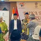 Duta Besar India untuk Indonesia, Bapak Sandeep Chakravorty, dan Gus Ulil Abshar Abdalla pada acara buka puasa bersama kedutaan besar India-NU, Jumat (22/3/2024), (Liputan6.com/Fitria Putri Jalinda).