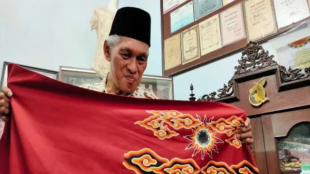 Maestro Batik Cirebon Bikin Motif Virus Corona Dikejar Naga, Apa Maknanya?