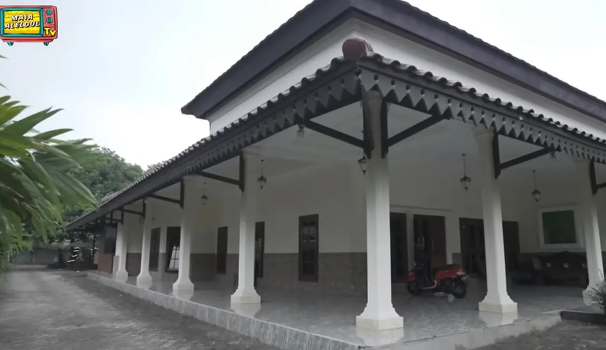 Salah satu rumah yang biasa digunakan untuk berbagai acara yang sengaja dibuat terbuka. [Youtube/MAIA ALELDUL TV]