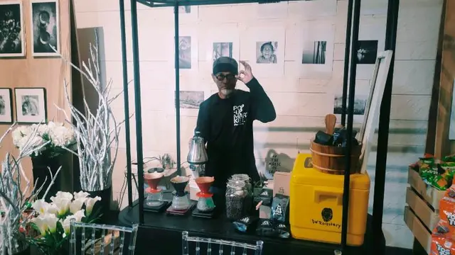 Pembukaan Pameran Pop Up Martket karya Alumni Seni Rupa ITB di Forme Gallery, Jakarta Selatan. dok. Forme Gallery