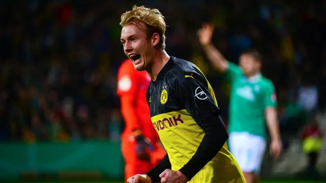 Gelandang Borussia Dortmund, Julian Brandt.