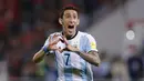 Pemain Argentina, Angel Di Maria merayakan golnya ke gawang Cile pada laga kualifikasi Piala Dunia 2018 zona CONMEBOL di Stadio Nacional Julio Martinez Pradanos, Santiago, Jumat (25/3/2016) pagi WIB.  (REUTERS/Rodrigo Garrido)