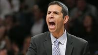 James Borrego dilaporkan bakal menangani Charlotte Hornets pada NBA musim depan. (AP Photo/Kathy Willens)
